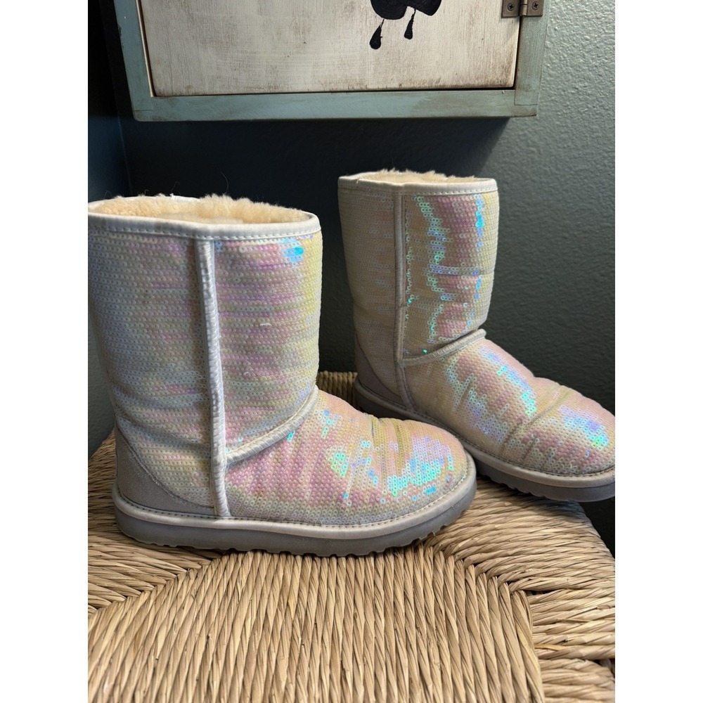 UGG Australia Classic Short Sparkle Sequin Boots Womens Sz 7 Iridescent White - Picture 9 of 11
